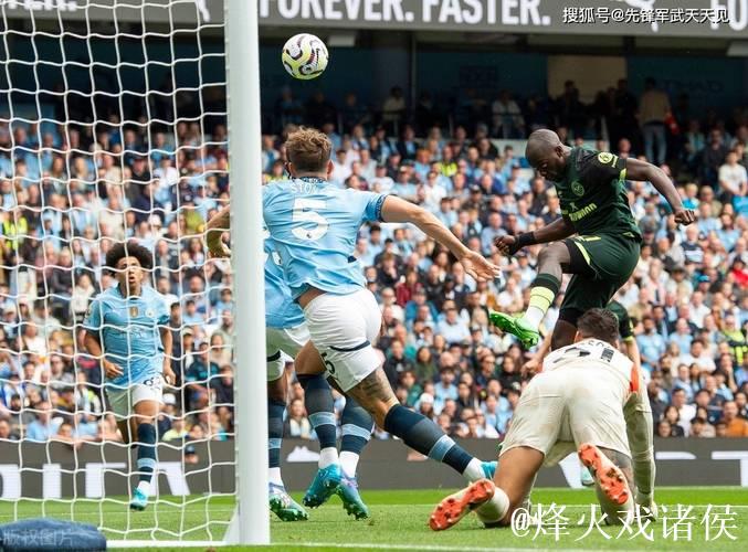 瓜迪奥拉化身哈兰德灵魂,远程操控完成头球进球 瓜迪奥拉化身哈兰德灵魂,远程操控完成头球进球